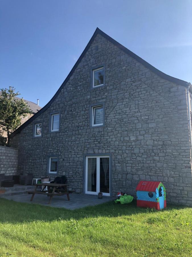 Gite Familial Ferme Des Aujes Falaen Onhaye Экстерьер фото
