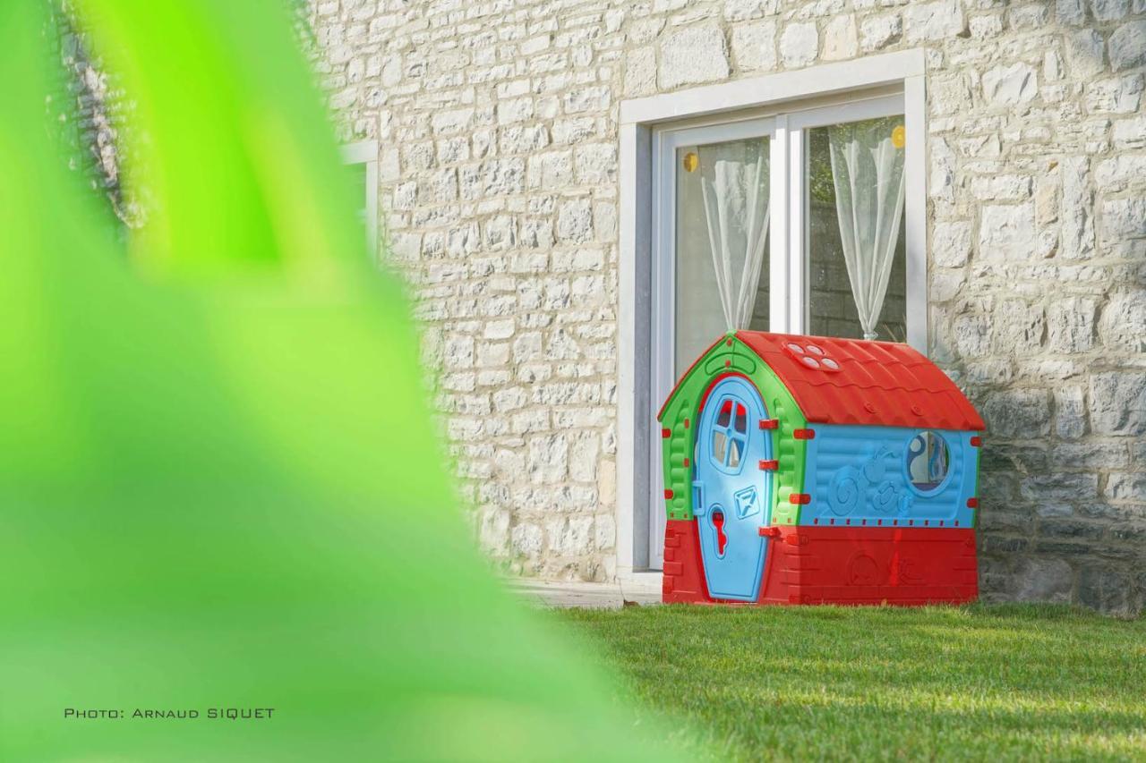 Gite Familial Ferme Des Aujes Falaen Onhaye Экстерьер фото